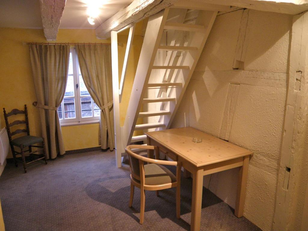 Caveau De L'Ami Fritz Ribeauville  Room photo